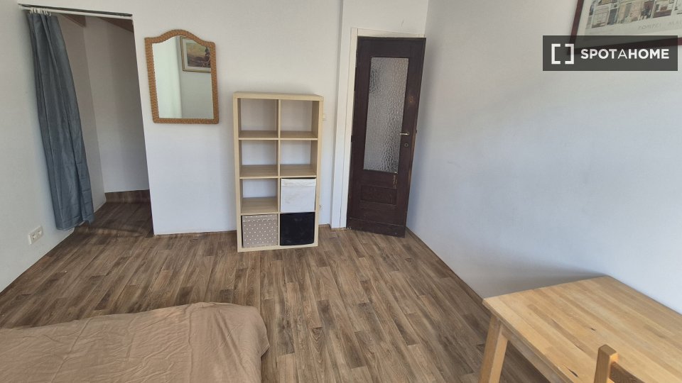 Double room Brussels, 6 beds — photo 27
