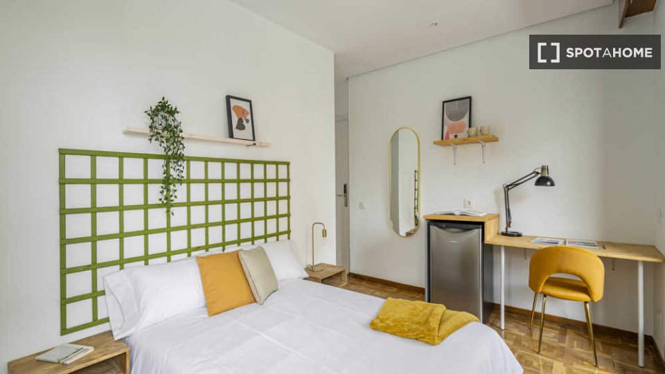 Double room Madrid, 7 beds — photo 30
