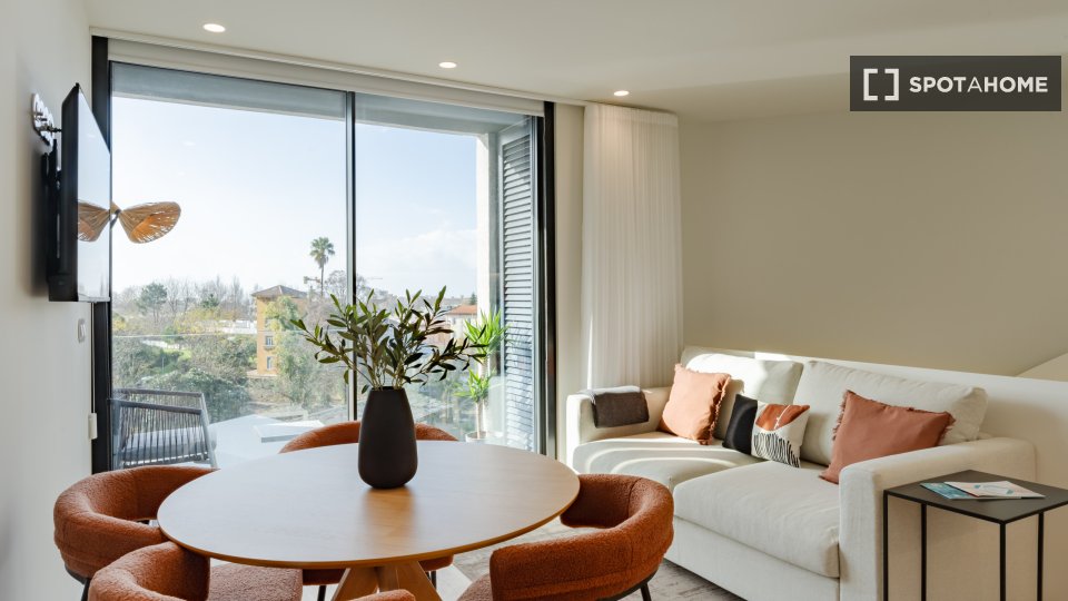Apartment Porto, 1 bed, 51m² — photo 18