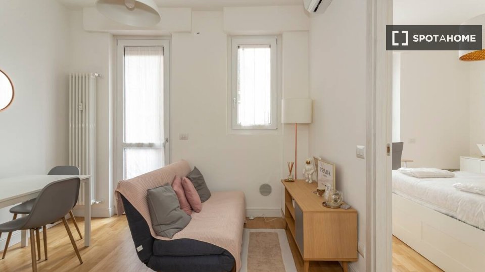 Apartment Milan, 1 bed — photo 2
