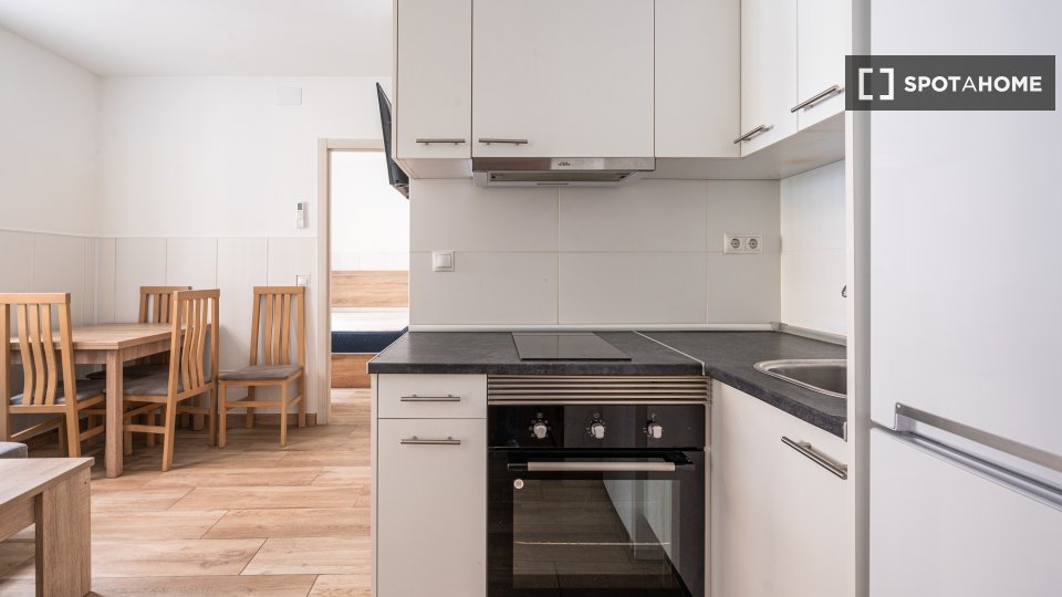 Apartment Madrid, 2 beds, 40m² — photo 2