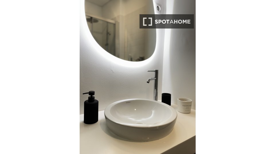 Apartment mono Lisbon, 47m² — photo 10