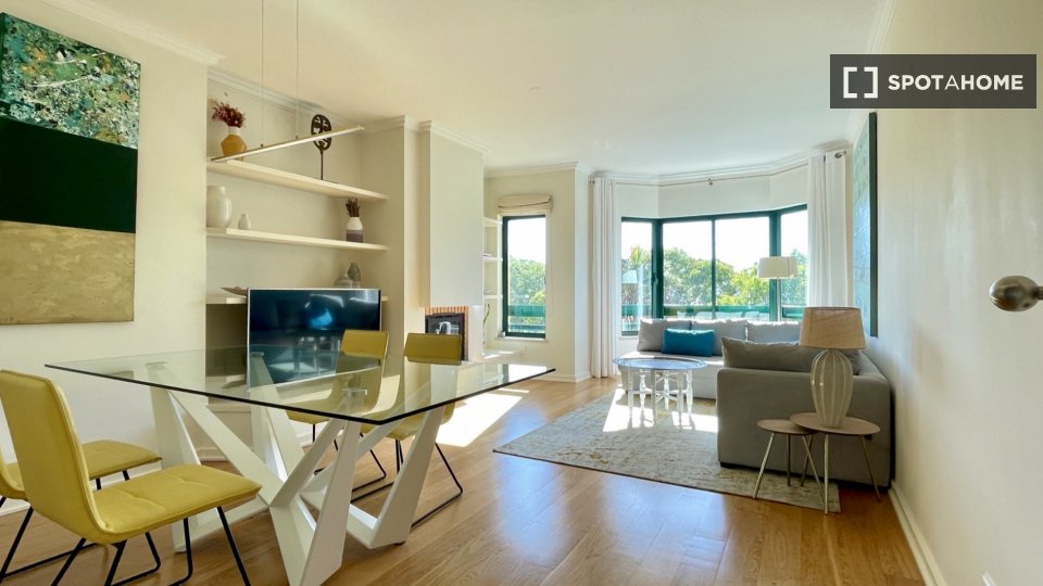 Apartment Lisbon, 2 beds, 90m² — photo 14