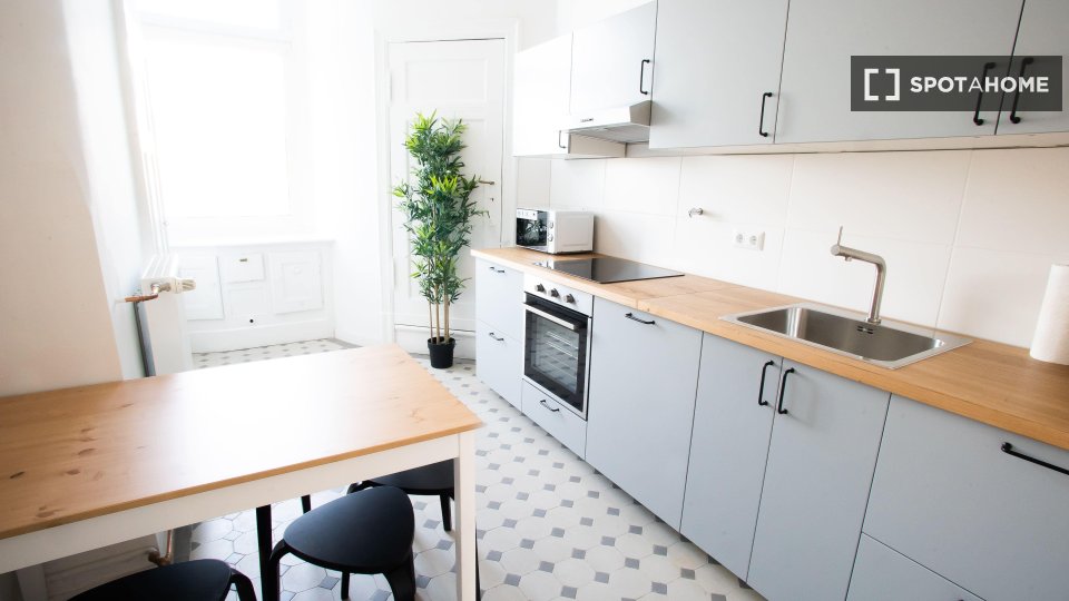 Double room Berlin, 4 beds, 111m² — photo 11