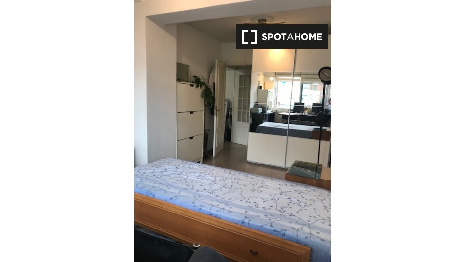 Double room Madrid, 3 beds, 90m² — photo 18