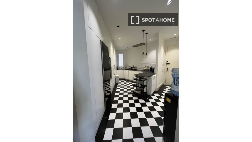 Double room Barcelona, 2 beds, 120m² — photo 16