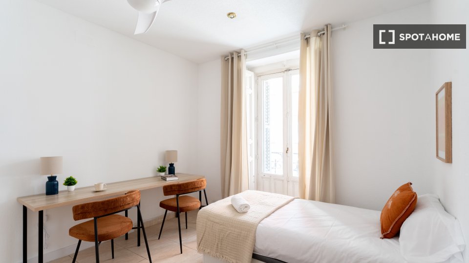 Chambre double Madrid, 7 chambres — photo 3