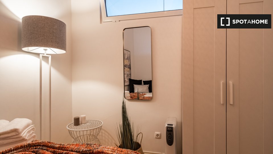Apartment Lisbon, 2 beds, 75m² — photo 4