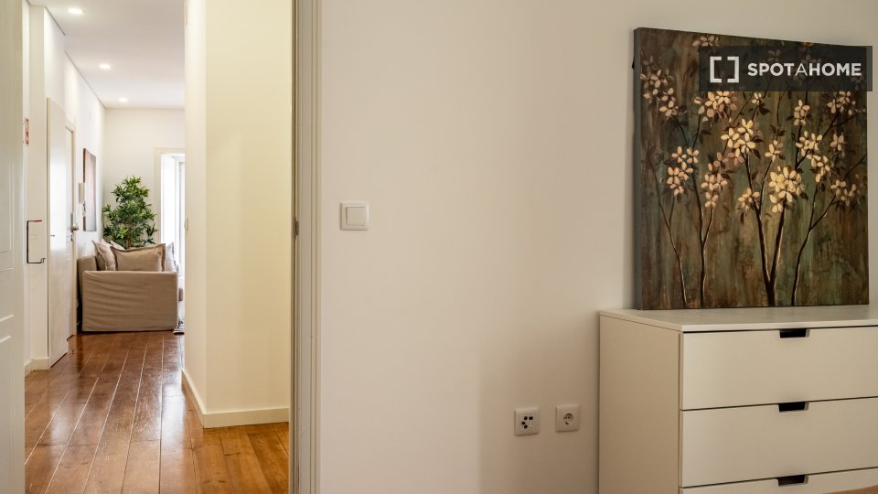 Apartment mono Lisbon, 52m² — photo 14