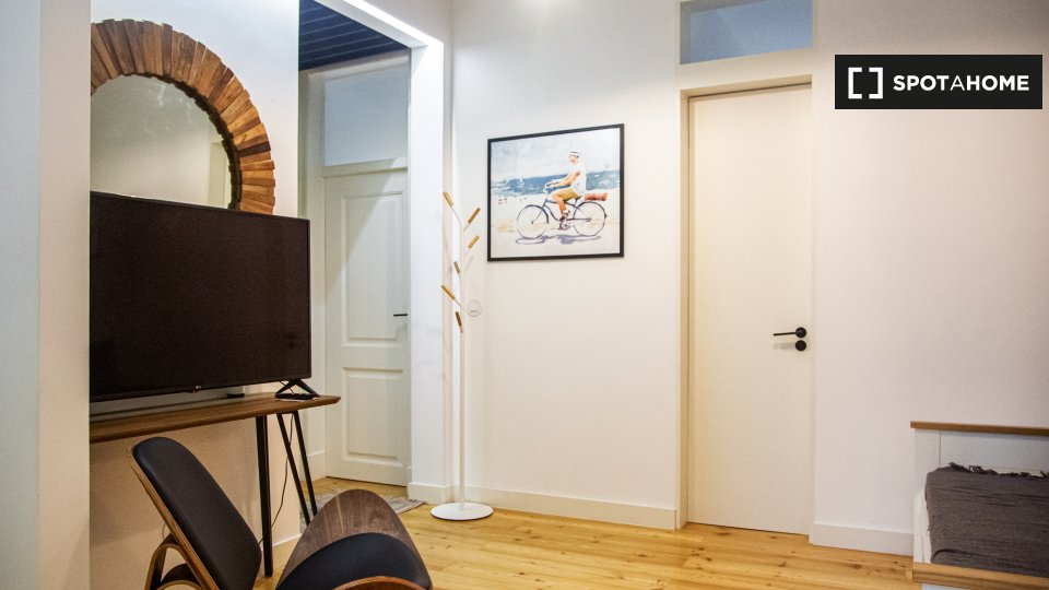 Apartment Lisbon, 2 beds — photo 9