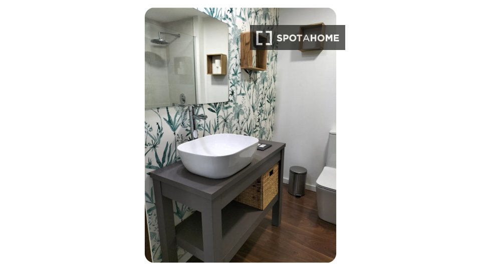 Double room Valencia, 2 beds, 100m² — photo 10