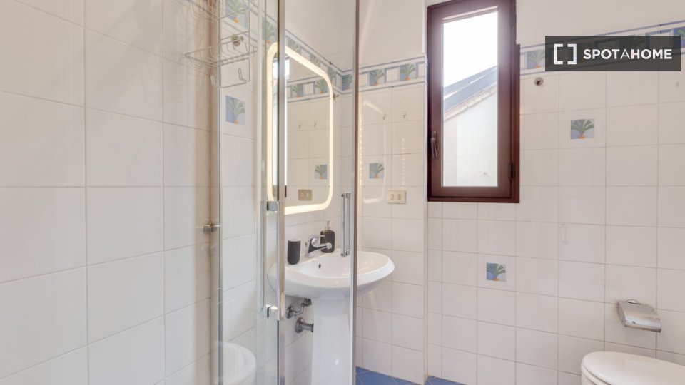Double room Milan, 2 beds, 70m² — photo 4