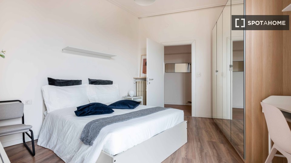 Double room Milan, 6 beds, 166m² — photo 1