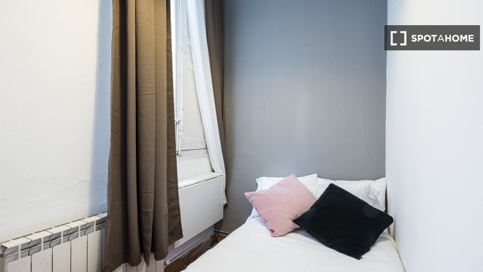Double room Madrid, 10 beds — photo 7