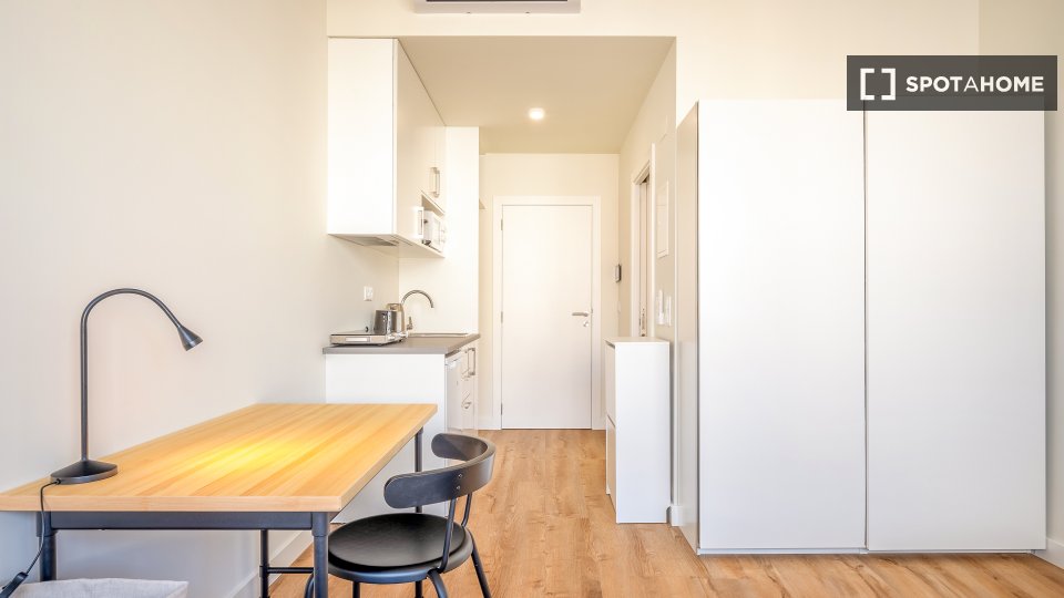 Apartment mono Lisbon, 18m² — photo 2