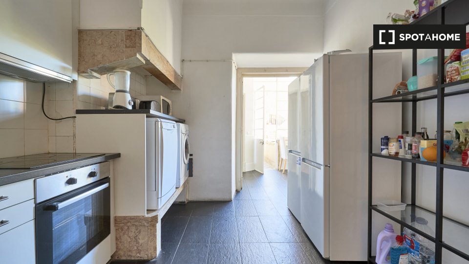 Double room Lisbon, 12 beds — photo 15