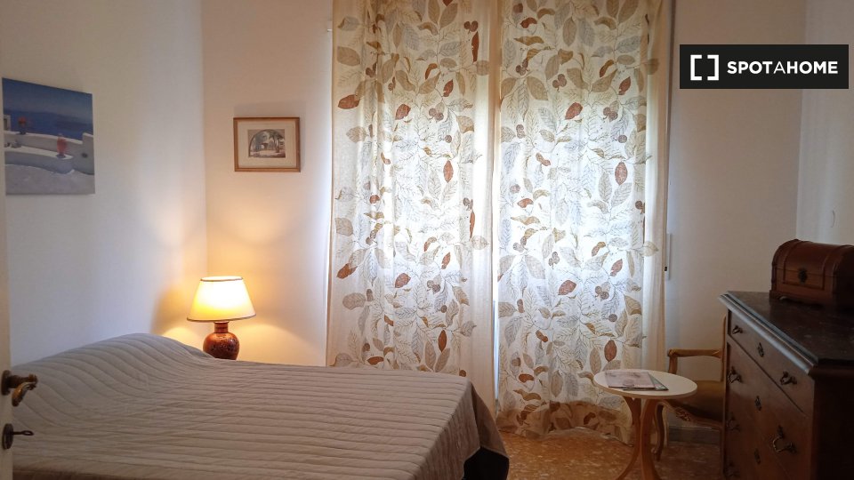 Double room Rome, 3 beds, 140m² — photo 21