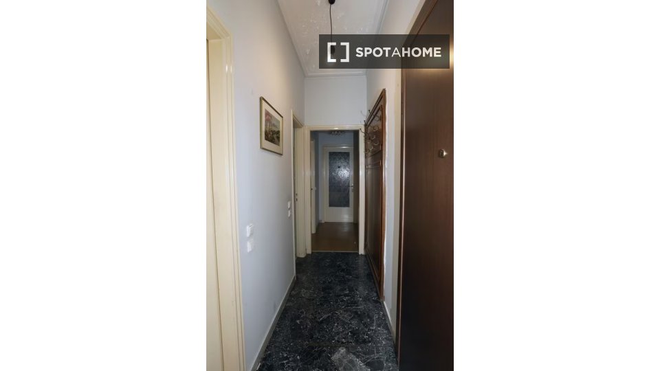 Double room Athens, 4 beds — photo 10