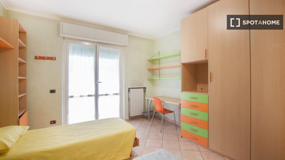 Double room Milan, 3 beds, 66m² — photo 11