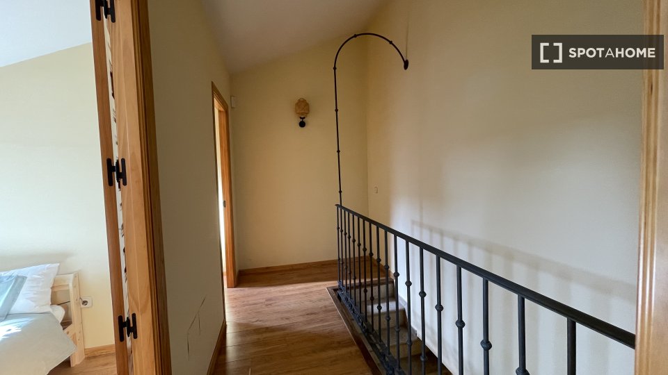 Apartment Alcala_De_Henares, 3 beds, 130m² — photo 10