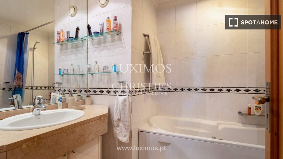 Apartment Porto, 3 beds, 150m² — photo 4