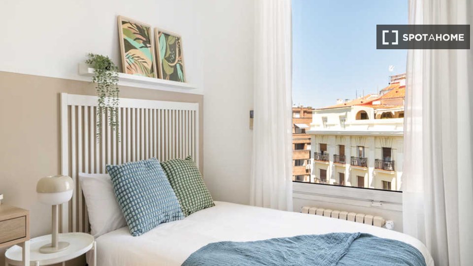 Double room Madrid, 8 beds — photo 52