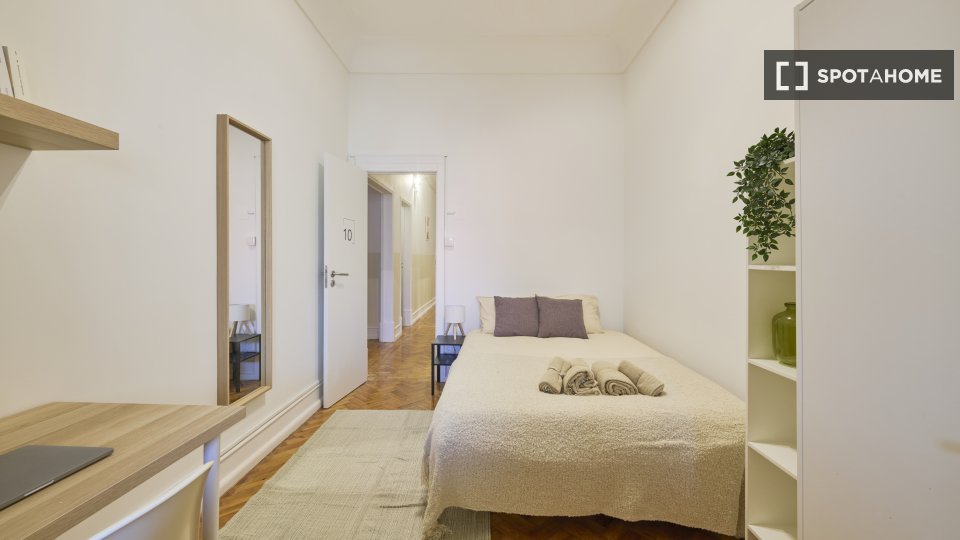 Double room Lisbon, 11 beds — photo 41