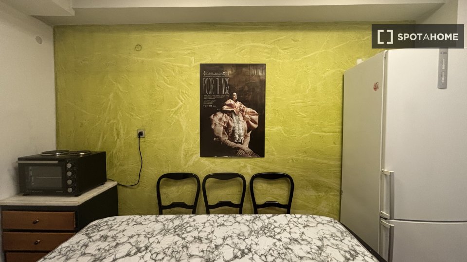 Double room Athens, 4 beds, 130m² — photo 9
