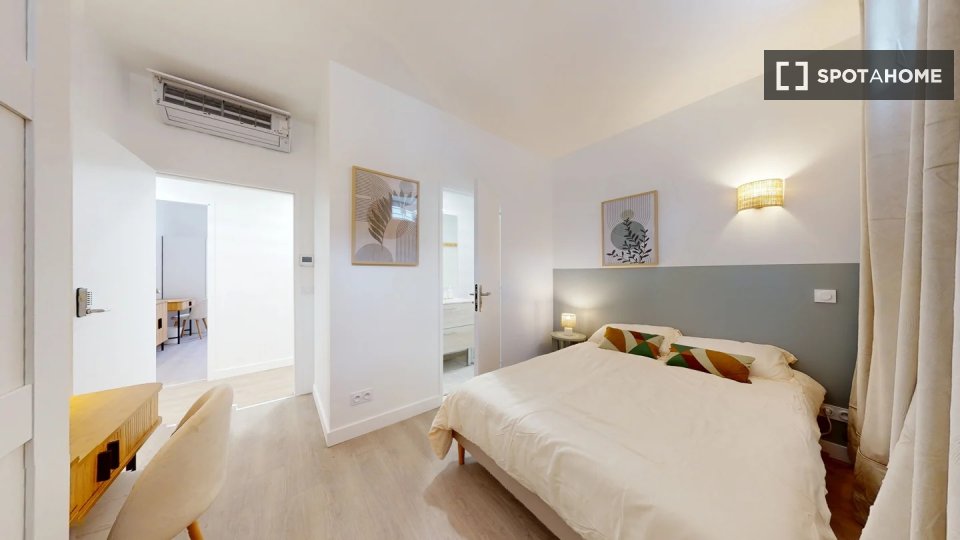 Double room Lyon, 17 beds — photo 10