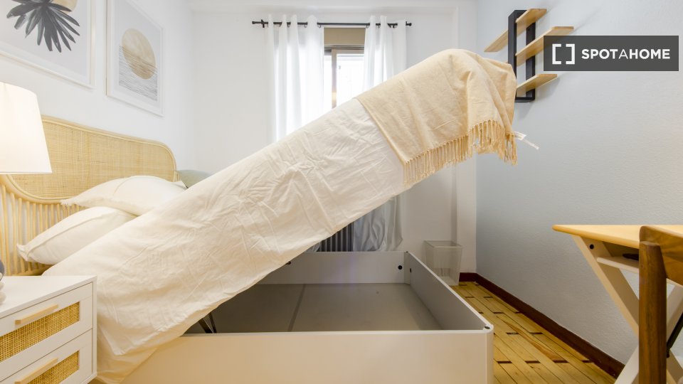 Stanza in appartamento condiviso in affitto a Lista, Madrid - in Madrid