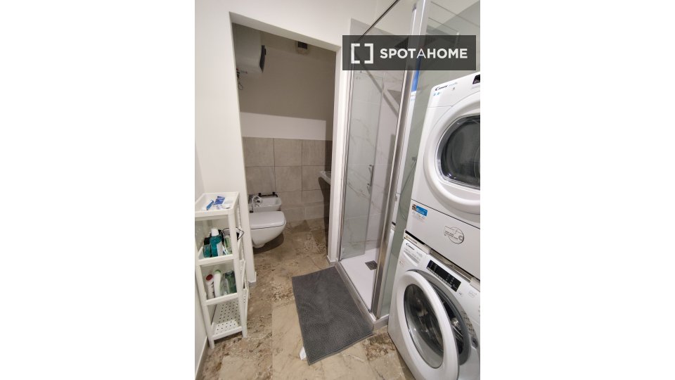 Double room Bologna, 10 beds, 232m² — photo 9