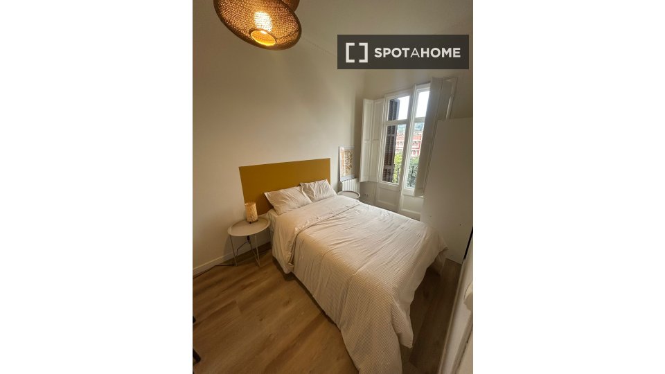 Double room Barcelona, 5 beds, 100m² — photo 12