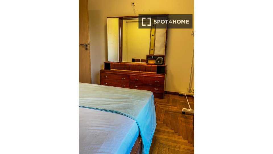 Double room Athens, 4 beds, 130m² — photo 6