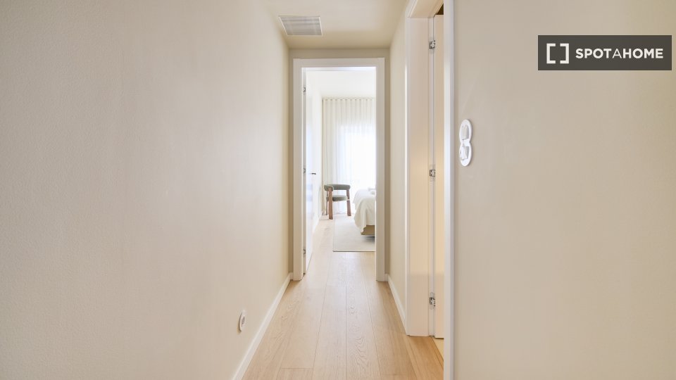 Apartment Lisbon, 1 bed — photo 17
