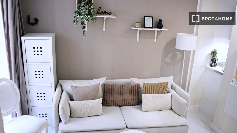 Apartment Lisbon, 1 bed, 32m² — photo 46