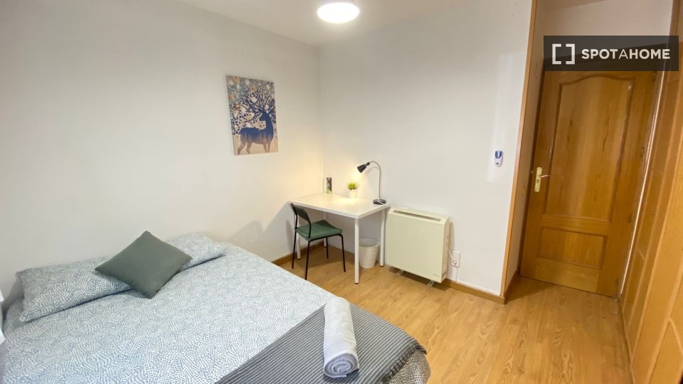 Chambre double Madrid, 4 chambres — photo 16