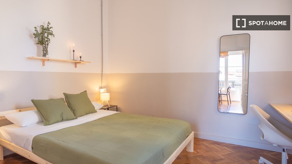 Double room Barcelona, 4 beds, 90m² — photo 14