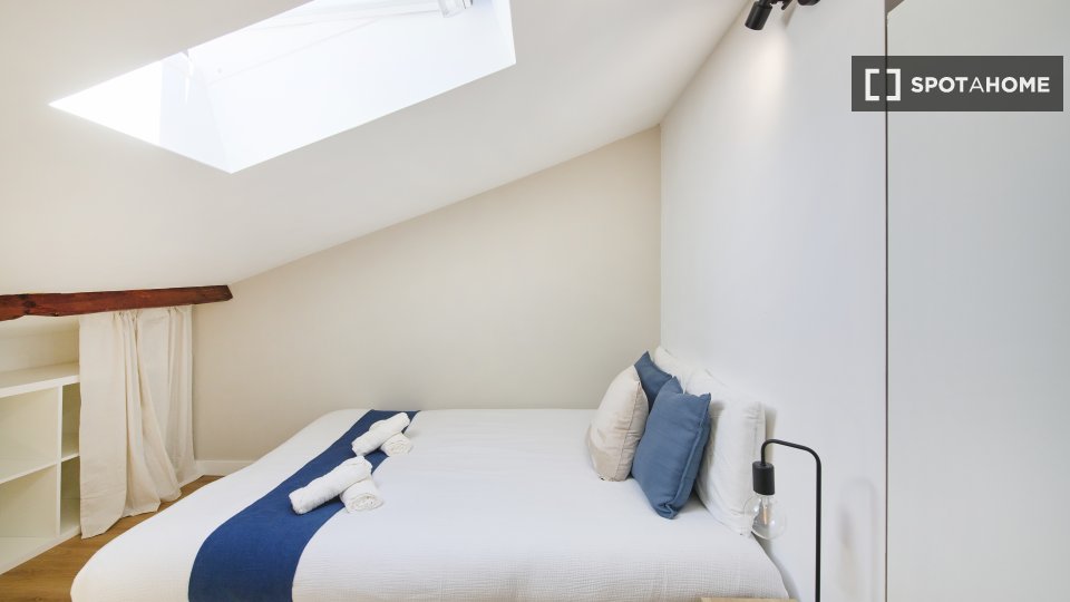 Double room Lisbon, 9 beds — photo 18