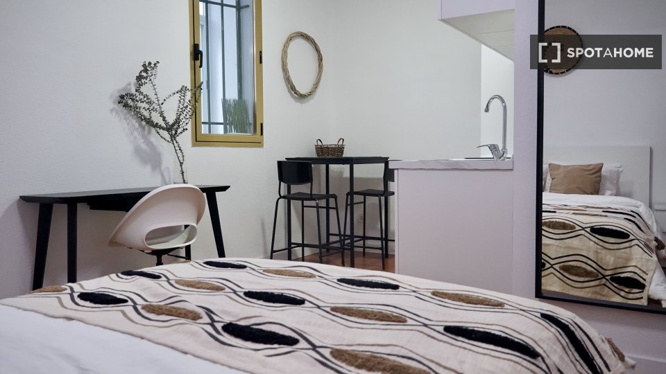 Double room Madrid, 6 beds — photo 70