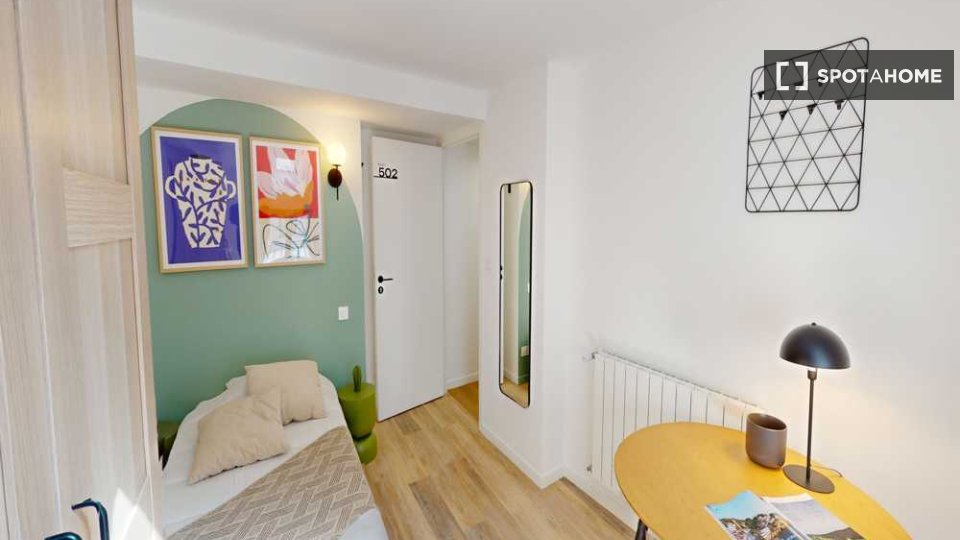 Double room Paris, 9 beds, 160m² — photo 12