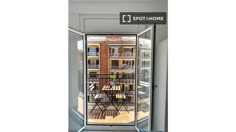 Apartment Barcelona, 3 beds, 80m² — photo 3