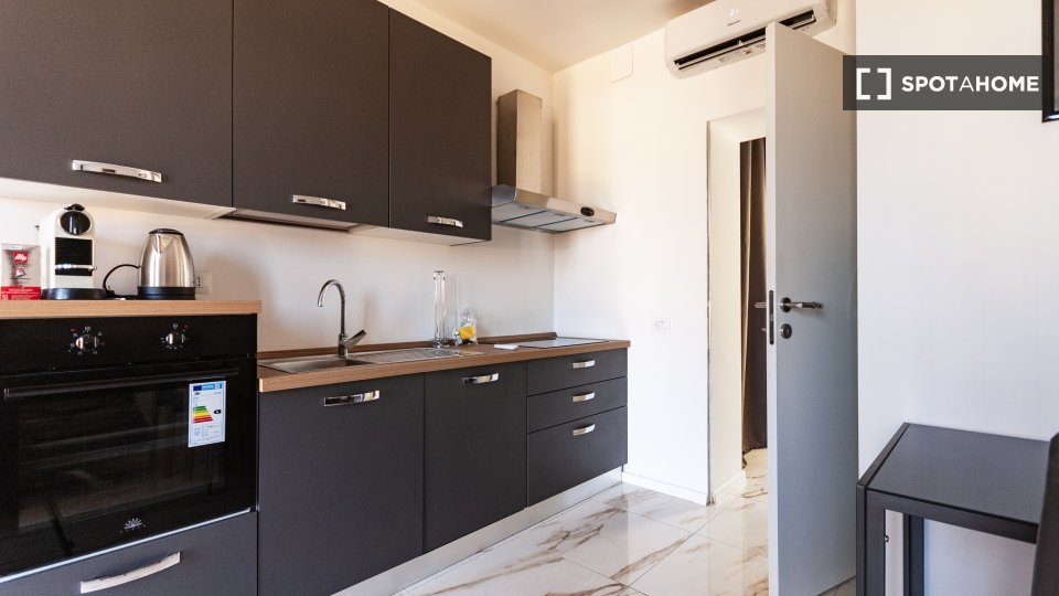 Apartment Milan, 1 bed, 44m² — photo 15
