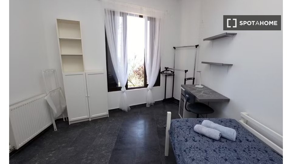 Double room Athens, 4 beds — photo 10