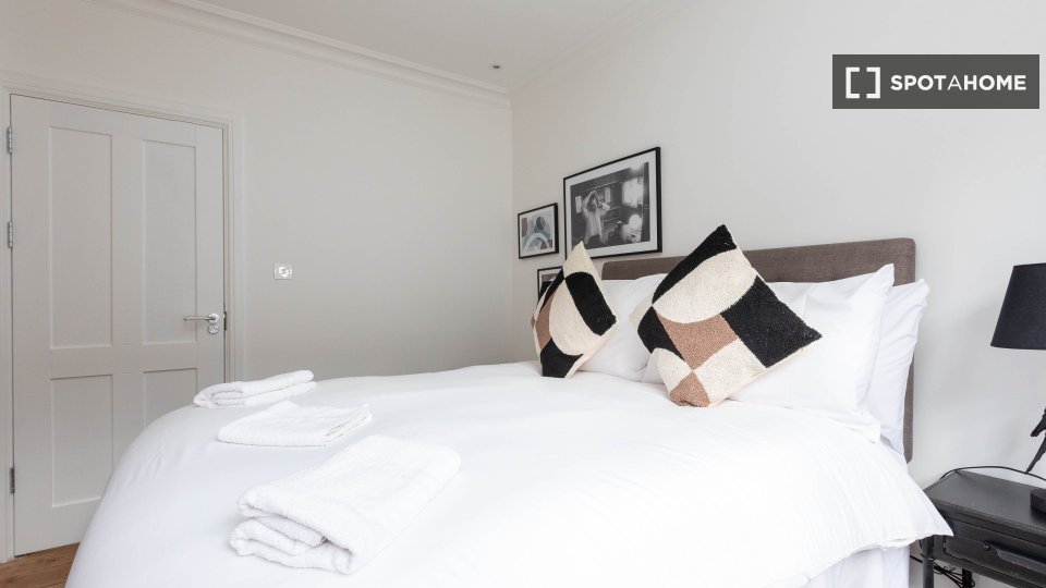 Apartment London, 2 beds — photo 19
