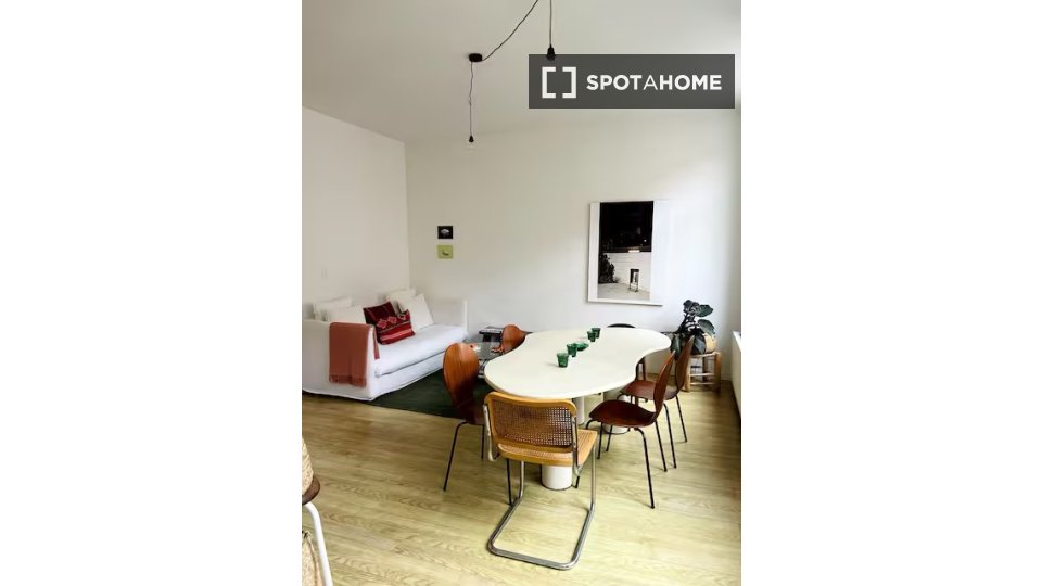 Apartment Brussels, 1 bed, 50m² — photo 1