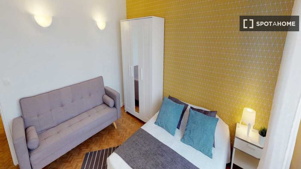 Double room Paris, 5 beds, 120m² — photo 2