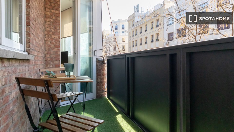 Double room Madrid, 5 beds, 120m² — photo 56