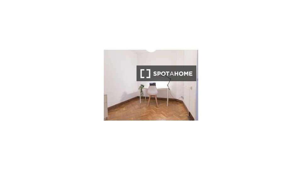 Double room Barcelona, 9 beds, 210m² — photo 9