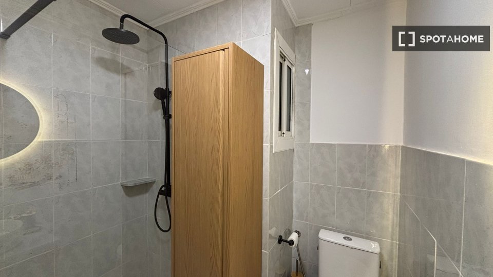 Double room Barcelona, 4 beds, 85m² — photo 12