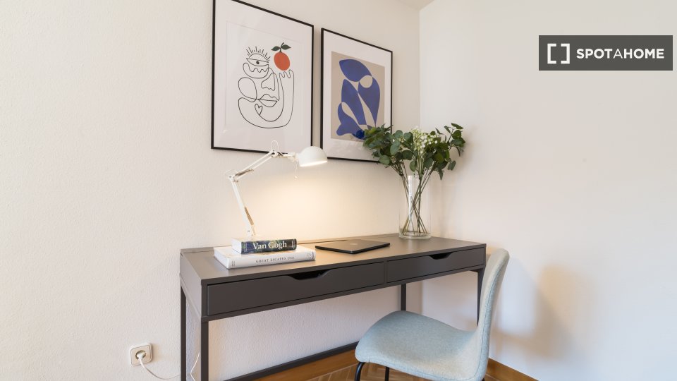 Double room Madrid, 4 beds, 100m² — photo 8